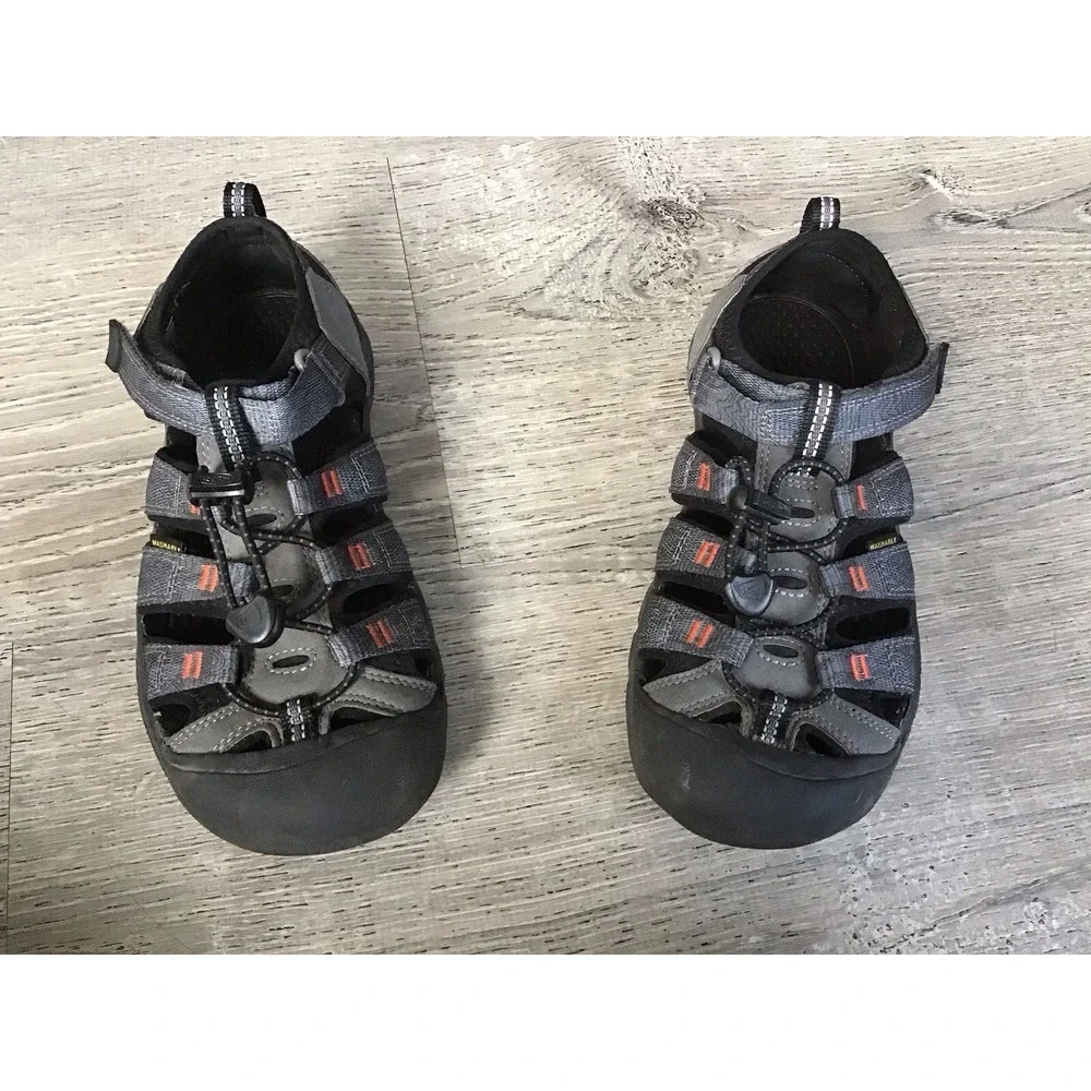 Keen Newport H2 Youth Size 4 Sandals Water Hiking Shoes Gray 1026277